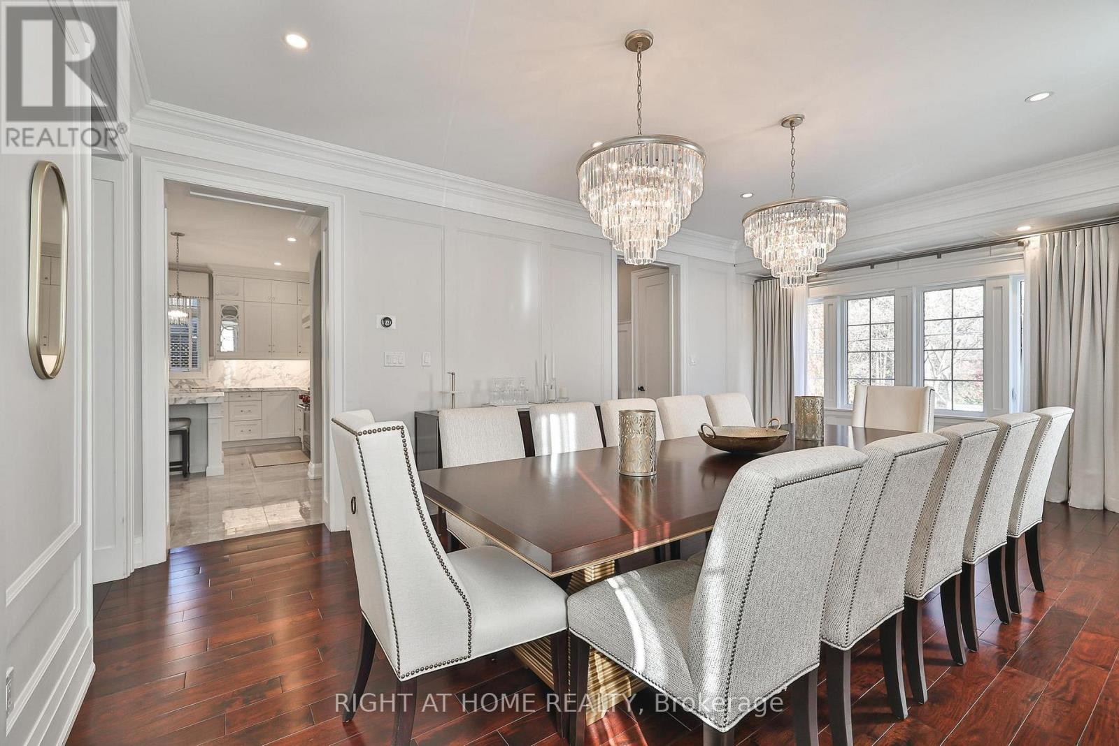 












144 BROOKE STREET

,
Vaughan (Crestwood-Springfarm-Yorkhill),




Ontario
L4J1Y9

