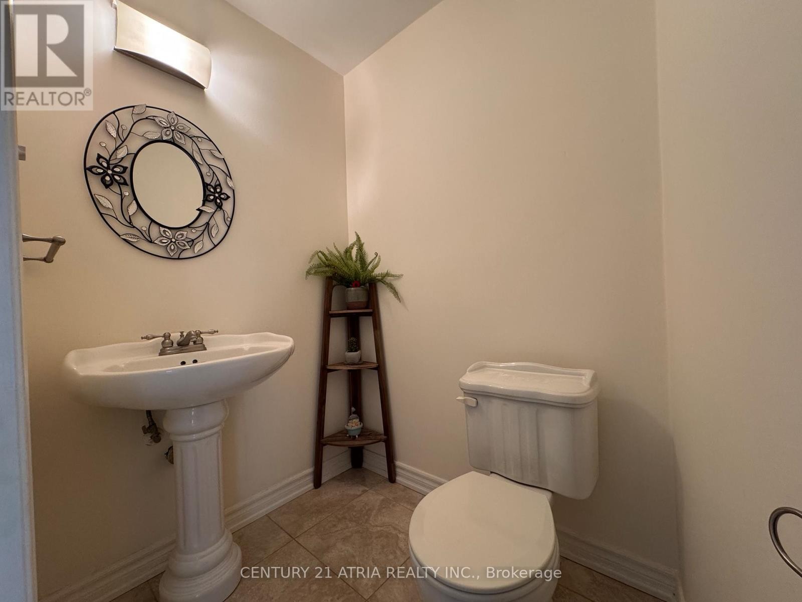 












15 TIMPSON DRIVE

,
Aurora (Aurora Highlands),




Ontario
L4G5K6

