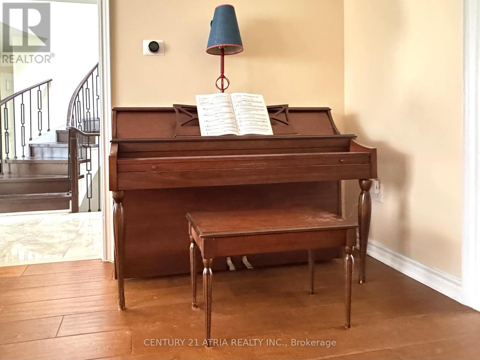 












15 TIMPSON DRIVE

,
Aurora (Aurora Highlands),




Ontario
L4G5K6

