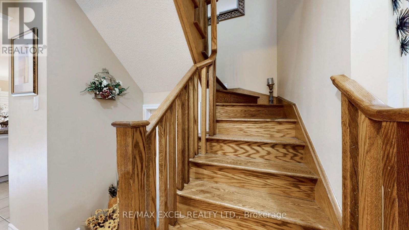 












50 WILDFLOWER DRIVE

,
Richmond Hill (Oak Ridges),




Ontario
L4E3Y7

