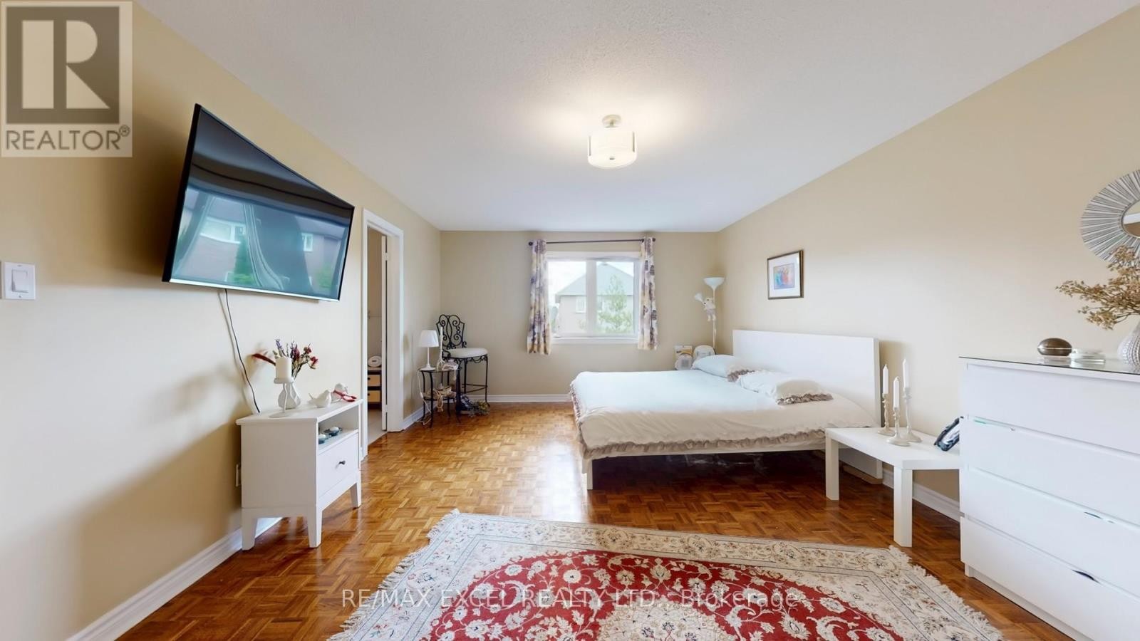 












50 WILDFLOWER DRIVE

,
Richmond Hill (Oak Ridges),




Ontario
L4E3Y7

