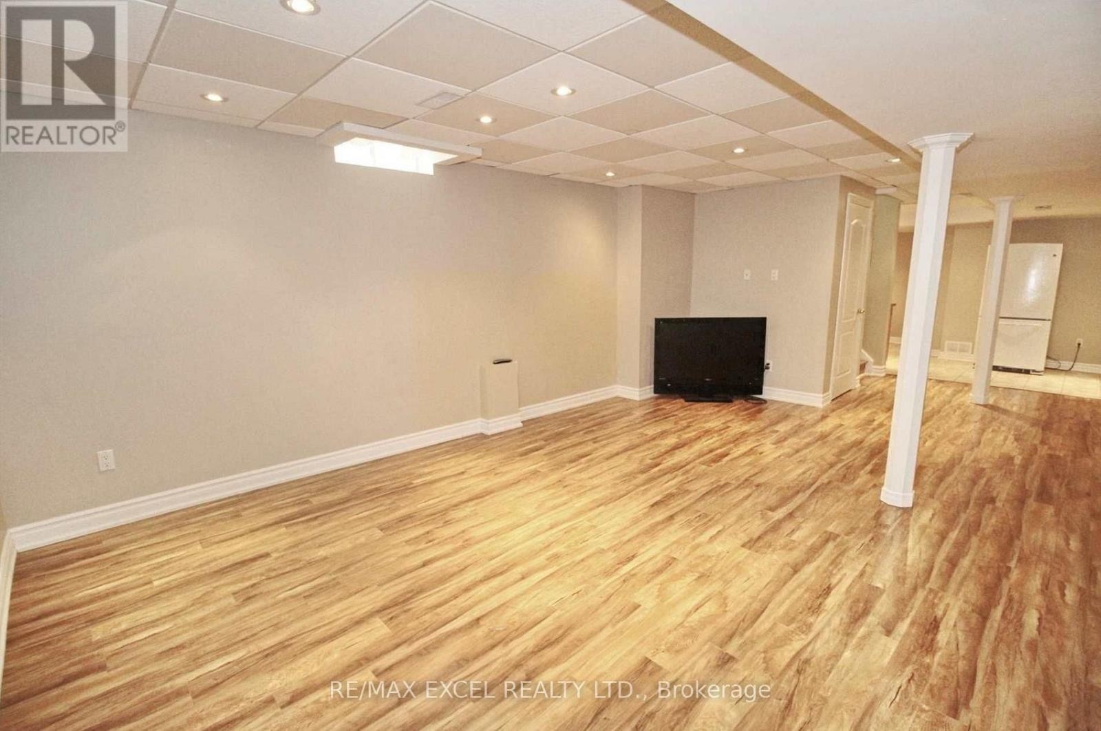 












50 WILDFLOWER DRIVE

,
Richmond Hill (Oak Ridges),




Ontario
L4E3Y7

