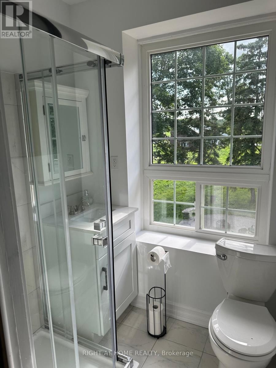 












17400 10TH CONCESSION N

,
King,




Ontario
L0G1T0

