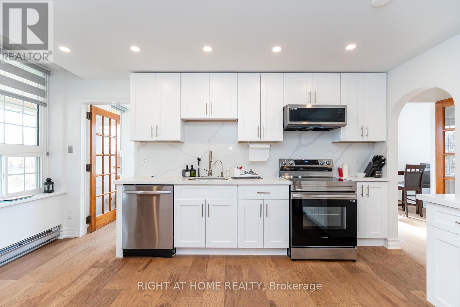 












17400 10TH CONCESSION N

,
King,




Ontario
L0G1T0

