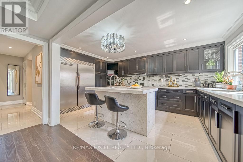 












88 MONTGOMERY COURT

,
Markham (Buttonville),




Ontario
L3R0C1

