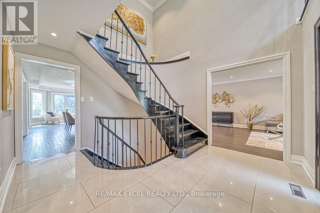 












88 MONTGOMERY COURT

,
Markham (Buttonville),




Ontario
L3R0C1

