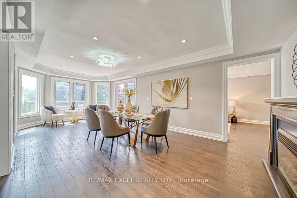 












88 MONTGOMERY COURT

,
Markham (Buttonville),




Ontario
L3R0C1

