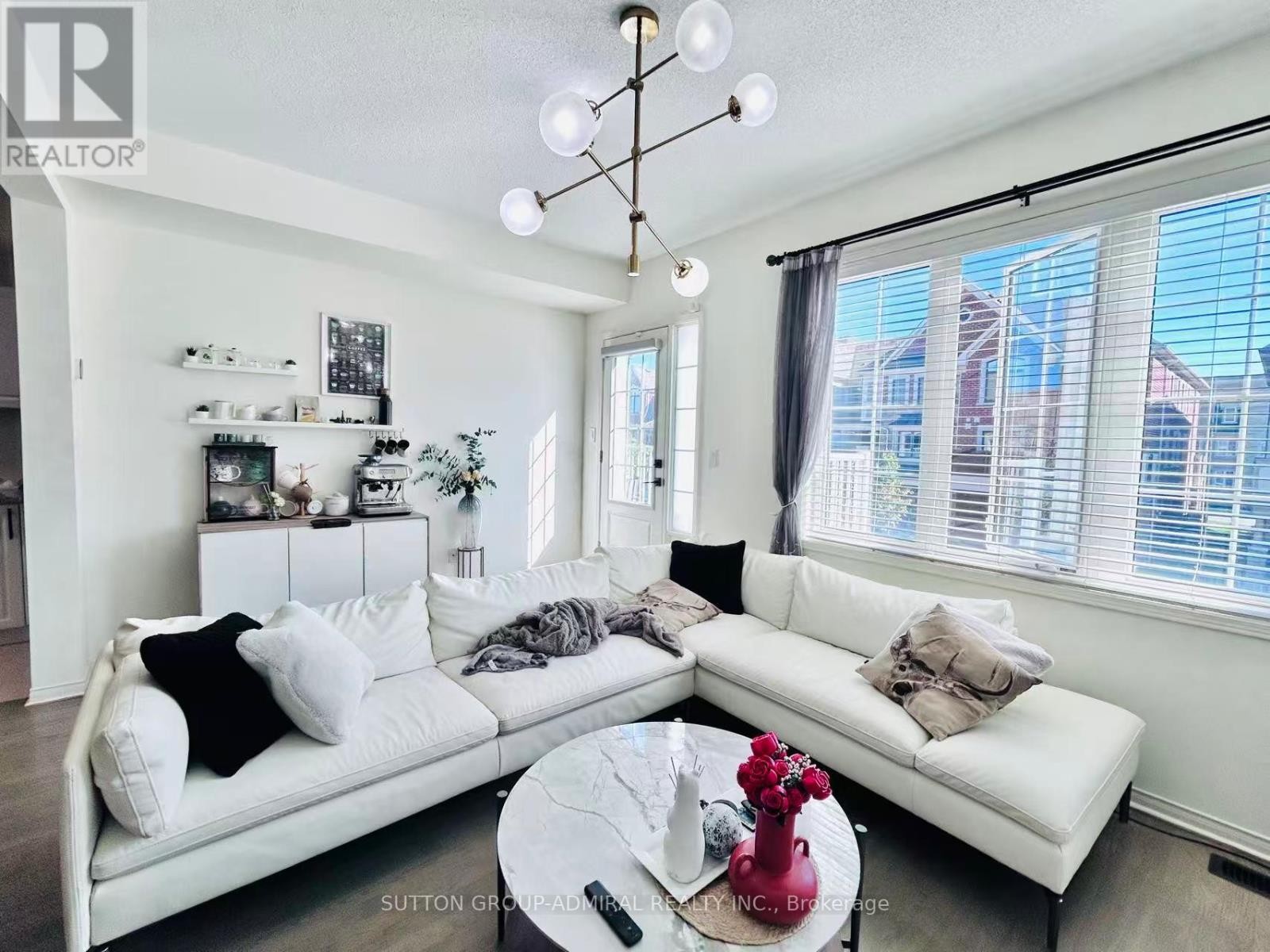 












14 MCGRATH AVENUE

,
Richmond Hill,




Ontario
L4S0K5

