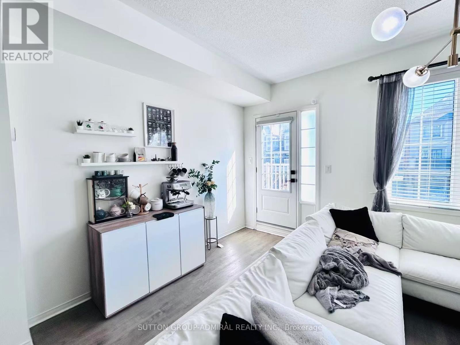 












14 MCGRATH AVENUE

,
Richmond Hill,




Ontario
L4S0K5

