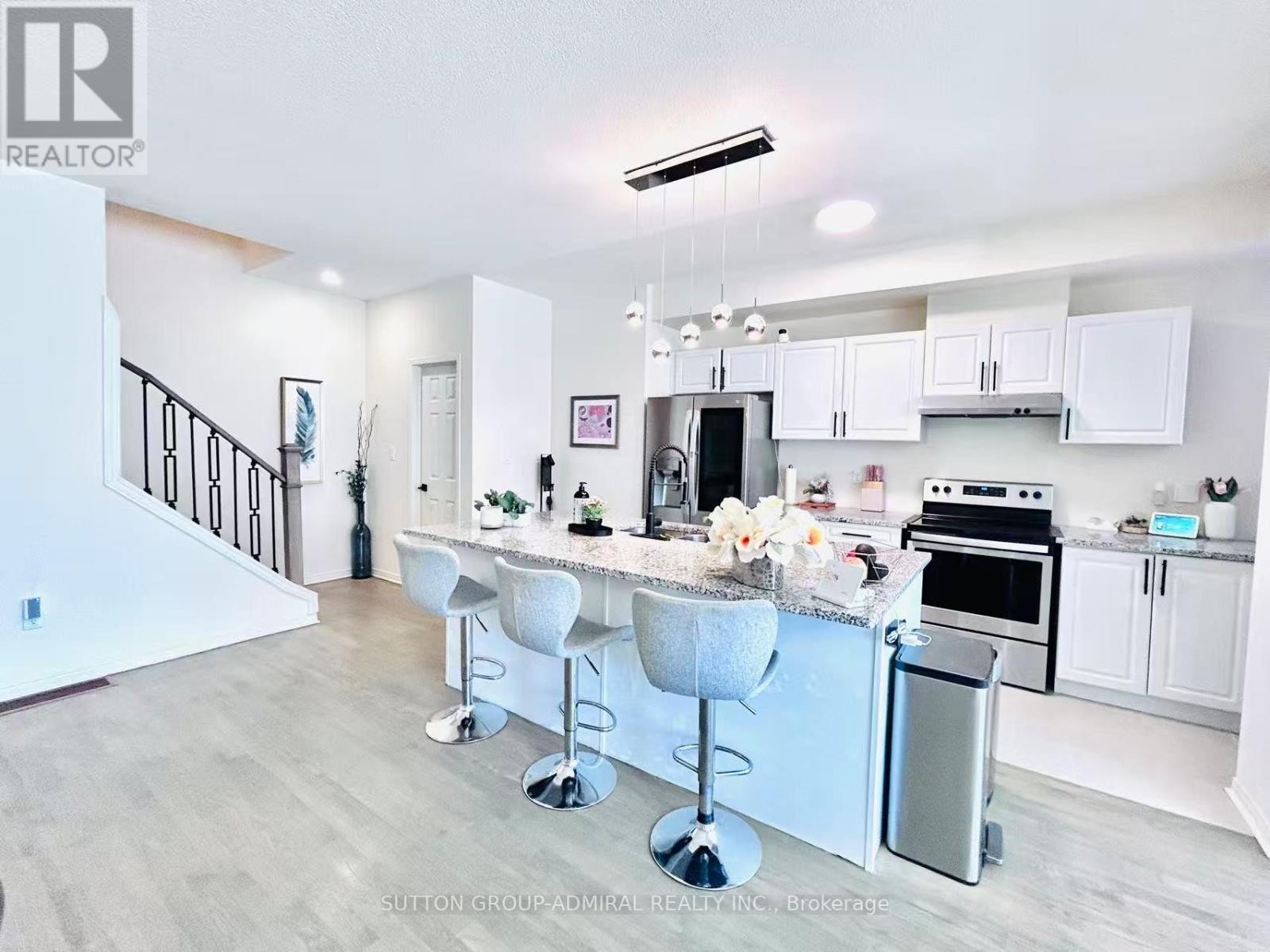 












14 MCGRATH AVENUE

,
Richmond Hill,




Ontario
L4S0K5

