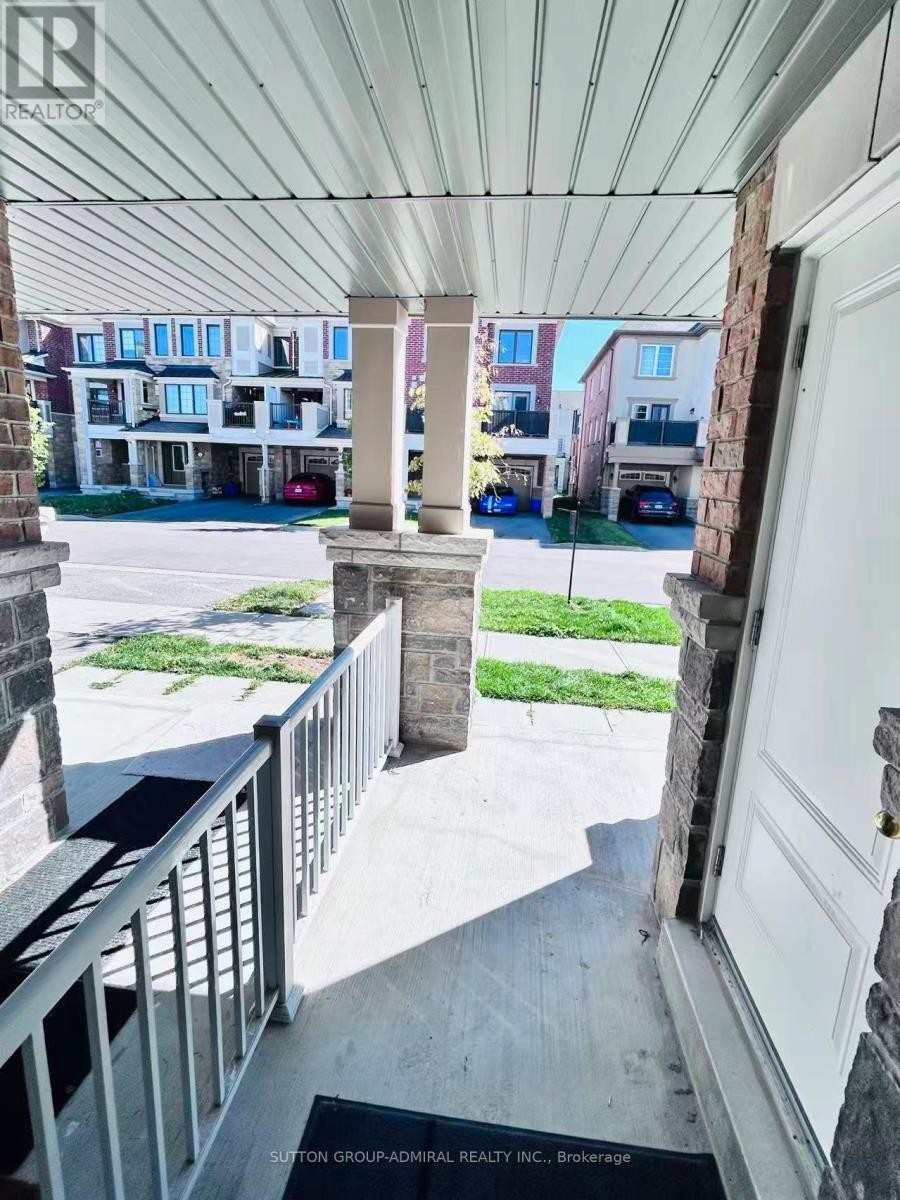 












14 MCGRATH AVENUE

,
Richmond Hill,




Ontario
L4S0K5

