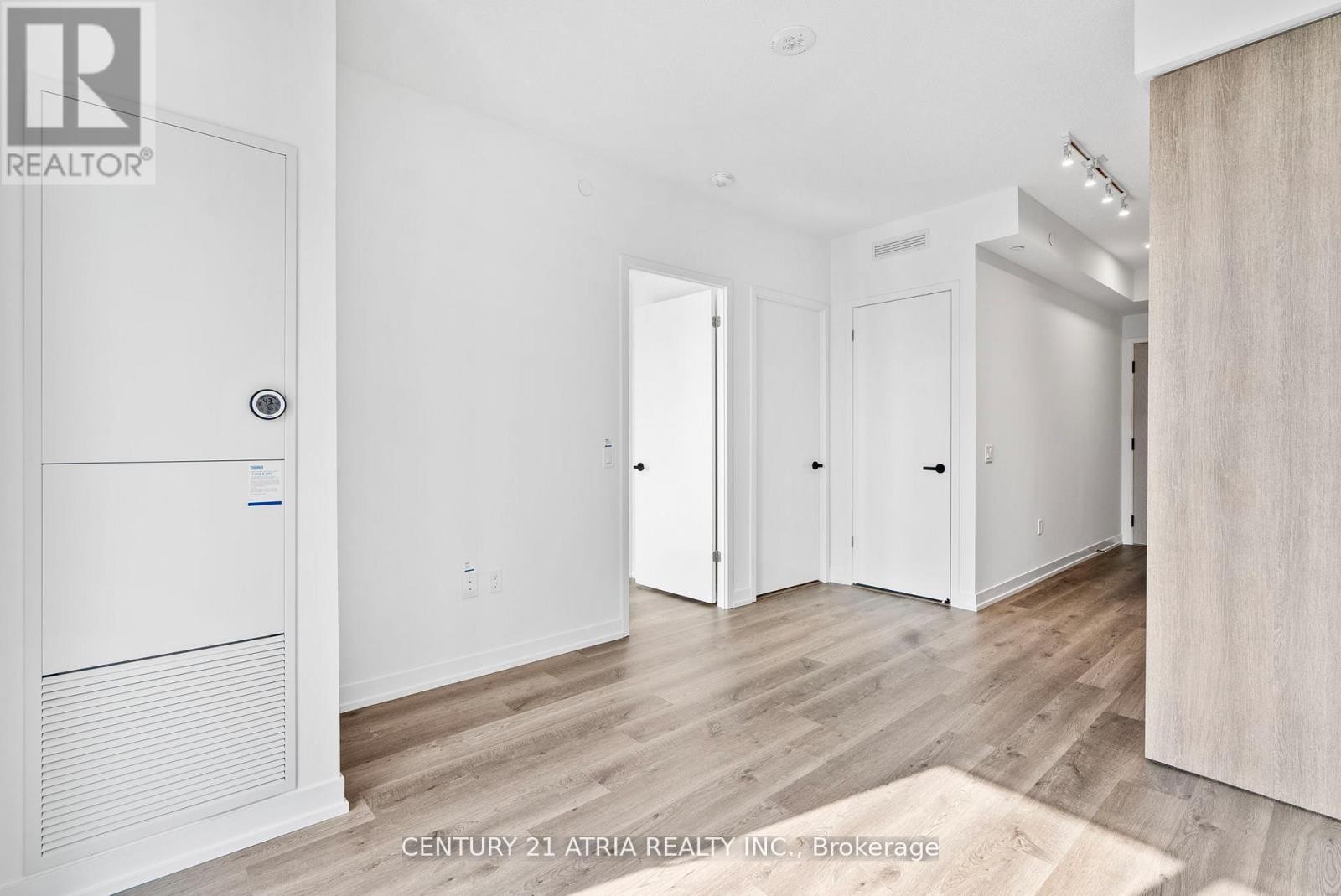 












4702 - 195 COMMERCE STREET

,
Vaughan (Vaughan Corporate Centre),




Ontario
L4K0P9

