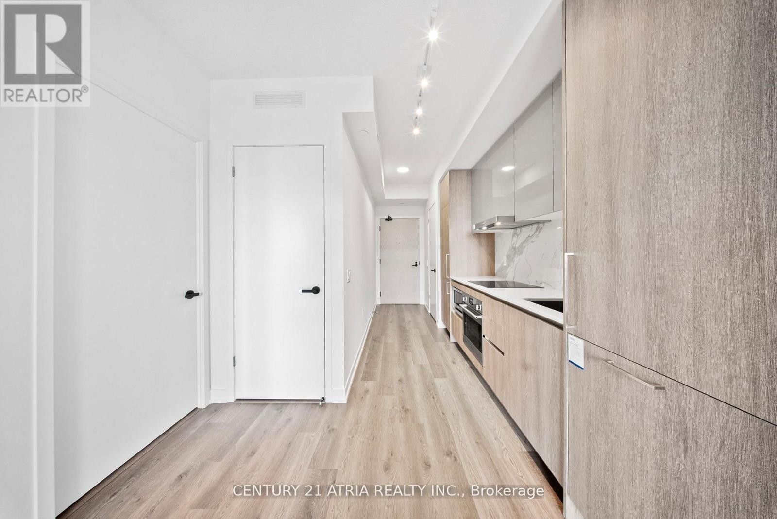 












4702 - 195 COMMERCE STREET

,
Vaughan (Vaughan Corporate Centre),




Ontario
L4K0P9

