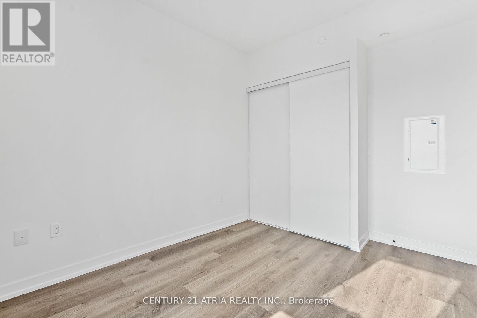 












4702 - 195 COMMERCE STREET

,
Vaughan (Vaughan Corporate Centre),




Ontario
L4K0P9

