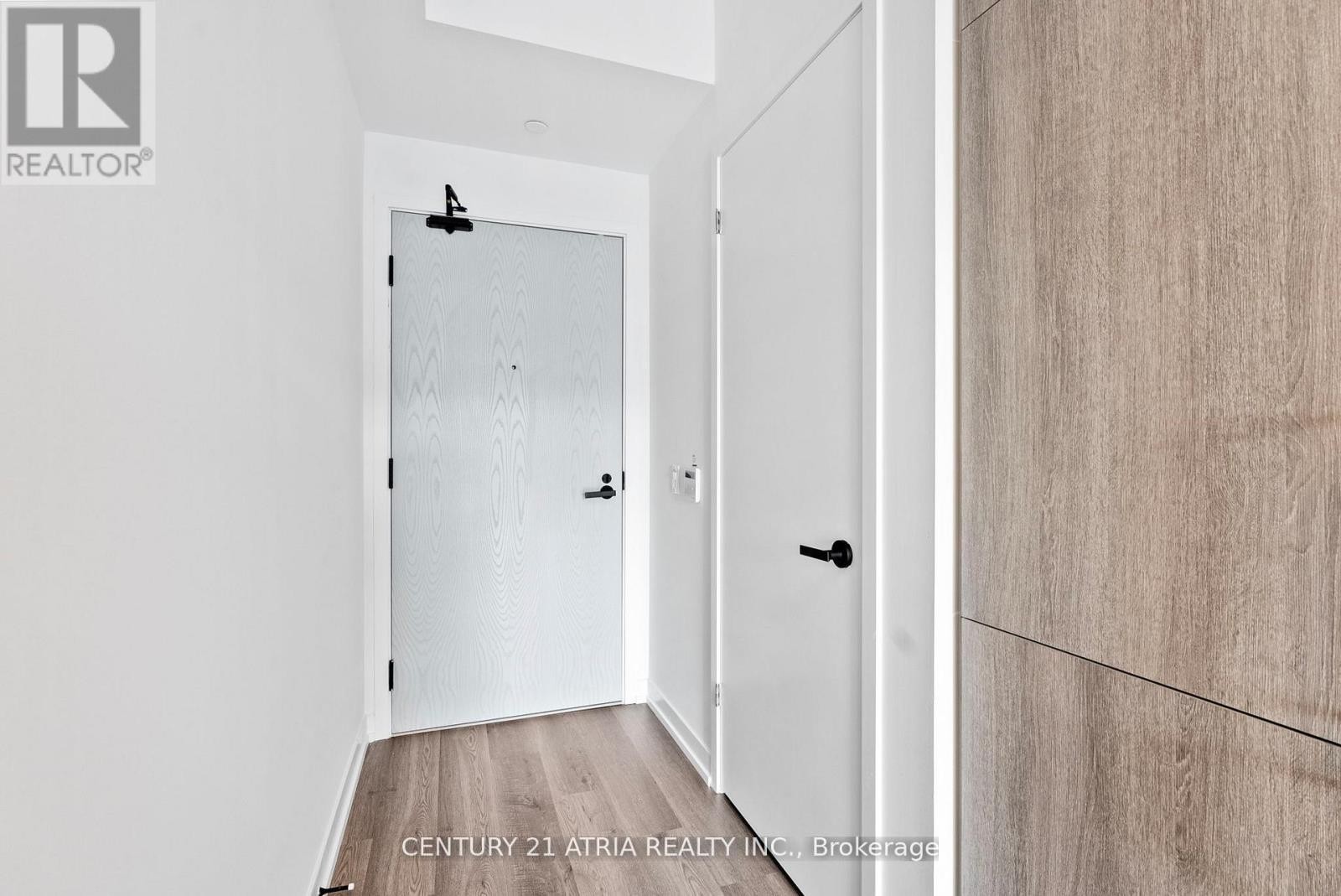 












4702 - 195 COMMERCE STREET

,
Vaughan (Vaughan Corporate Centre),




Ontario
L4K0P9

