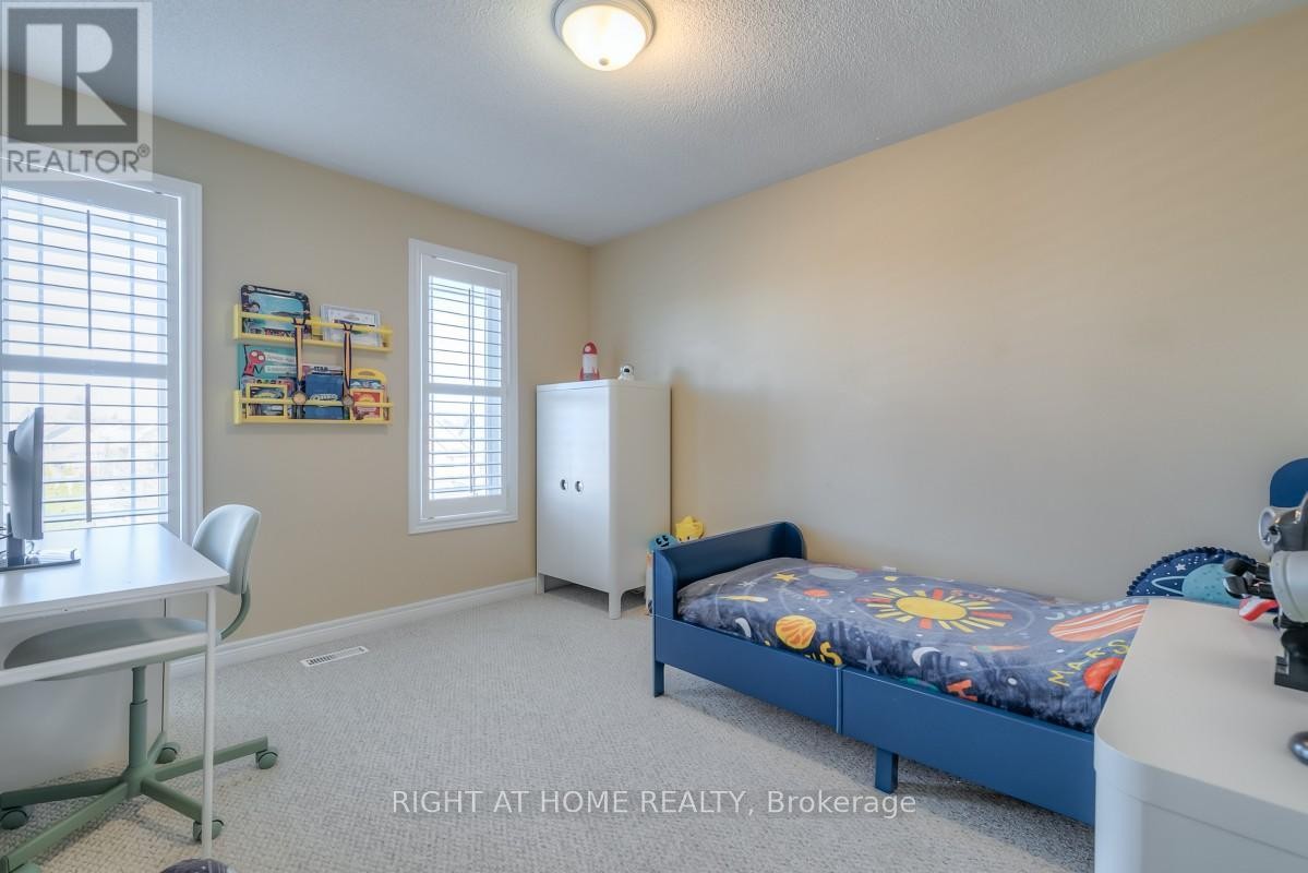 












63 SNOWY MEADOW AVENUE

,
Richmond Hill (Oak Ridges),




Ontario
L4E3V4

