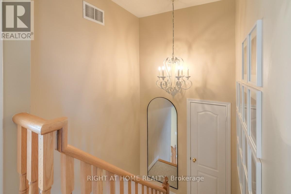 












63 SNOWY MEADOW AVENUE

,
Richmond Hill (Oak Ridges),




Ontario
L4E3V4

