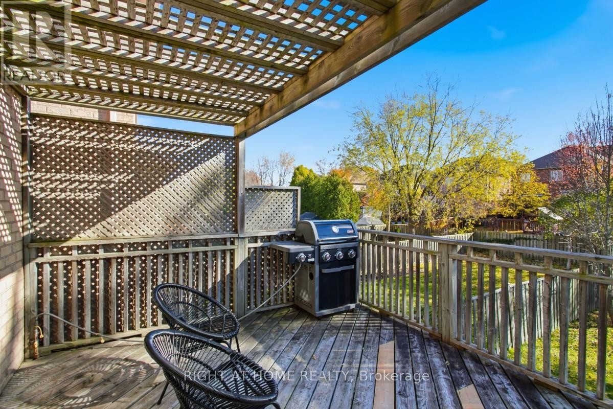 












63 SNOWY MEADOW AVENUE

,
Richmond Hill (Oak Ridges),




Ontario
L4E3V4

