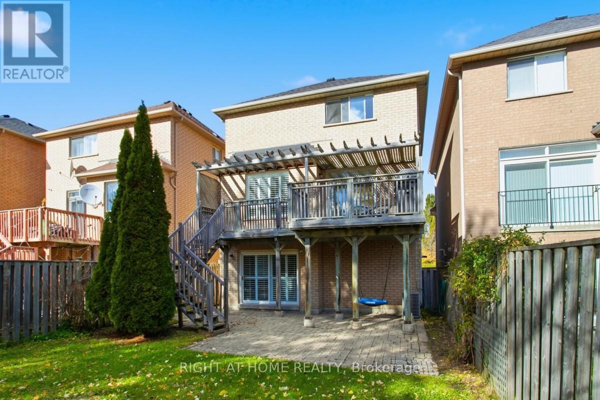 












63 SNOWY MEADOW AVENUE

,
Richmond Hill (Oak Ridges),




Ontario
L4E3V4

