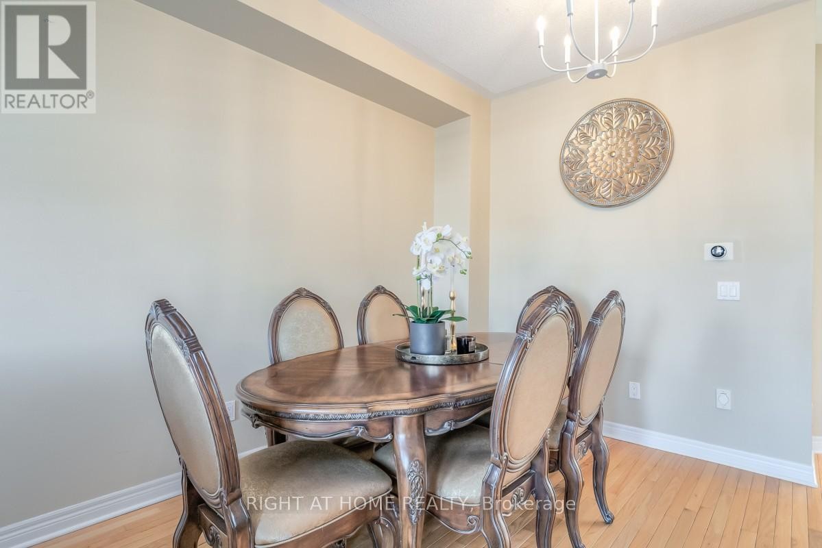 












63 SNOWY MEADOW AVENUE

,
Richmond Hill (Oak Ridges),




Ontario
L4E3V4

