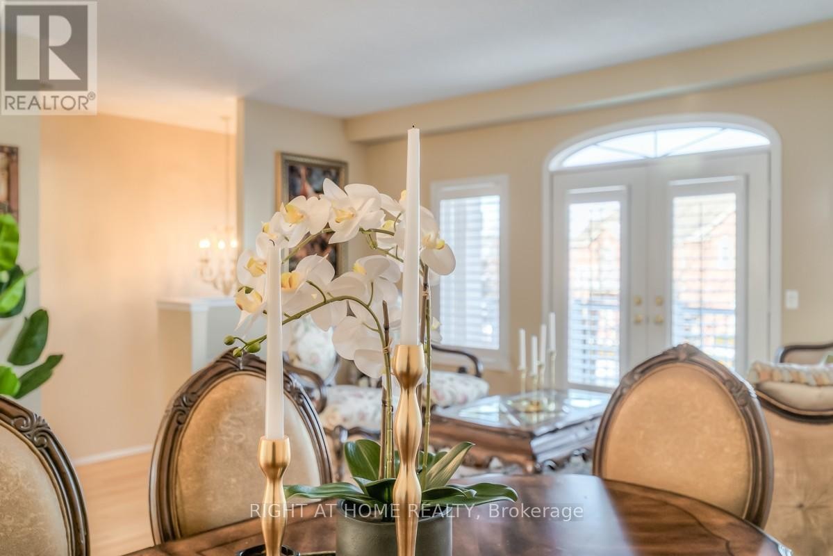 












63 SNOWY MEADOW AVENUE

,
Richmond Hill (Oak Ridges),




Ontario
L4E3V4

