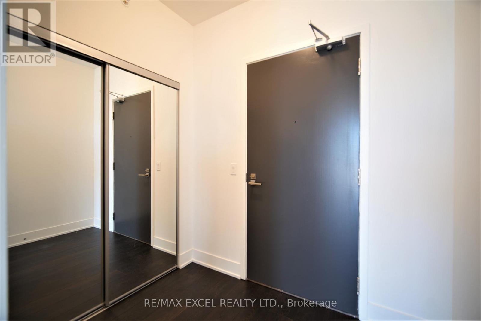 












2607 - 2908 HIGHWAY 7 ROAD

,
Vaughan (Concord),




Ontario
L4K1V5

