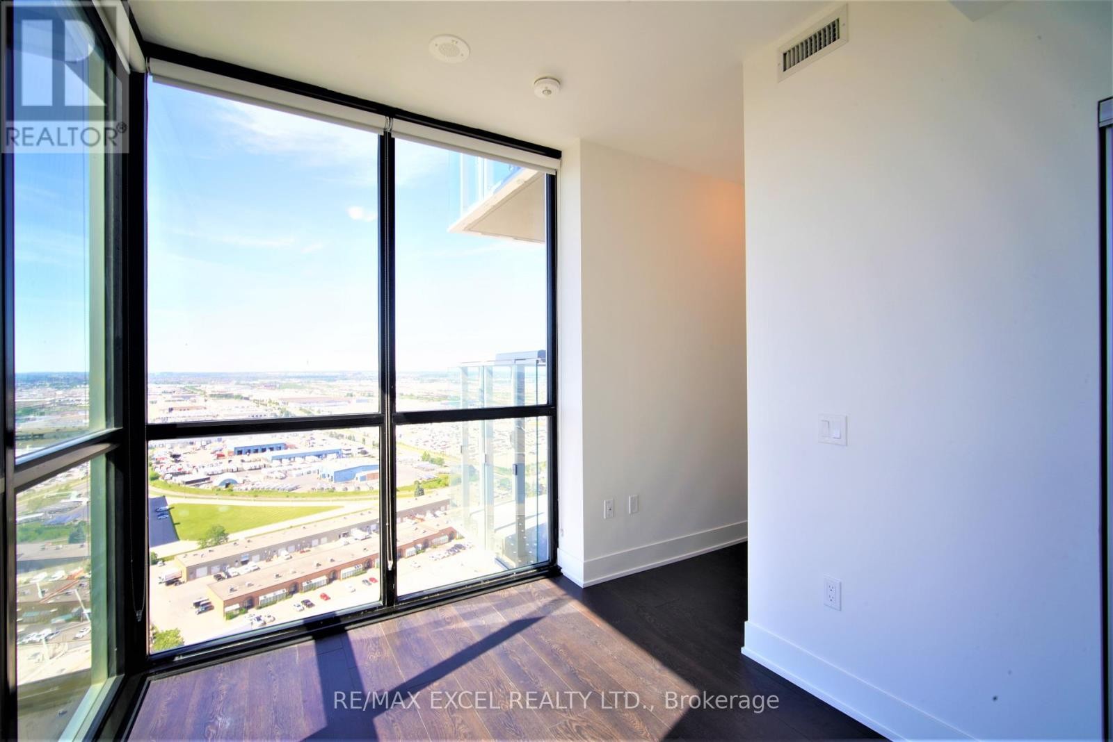 












2607 - 2908 HIGHWAY 7 ROAD

,
Vaughan (Concord),




Ontario
L4K1V5

