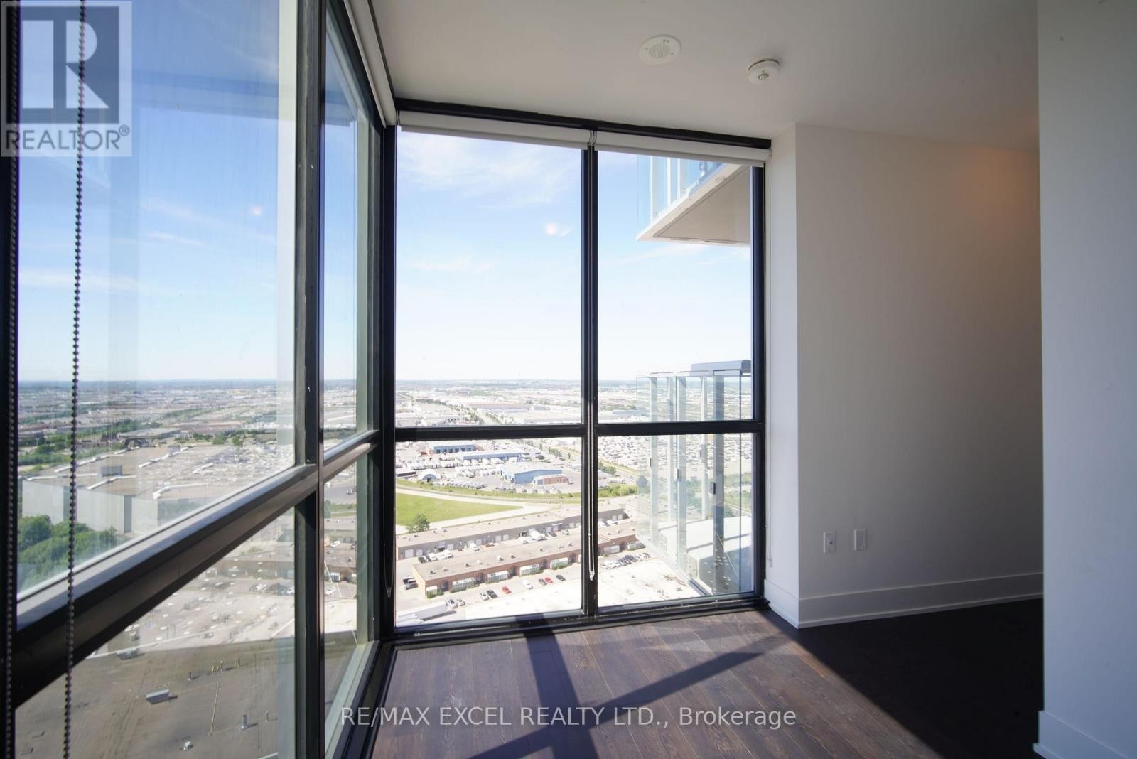 












2607 - 2908 HIGHWAY 7 ROAD

,
Vaughan (Concord),




Ontario
L4K1V5

