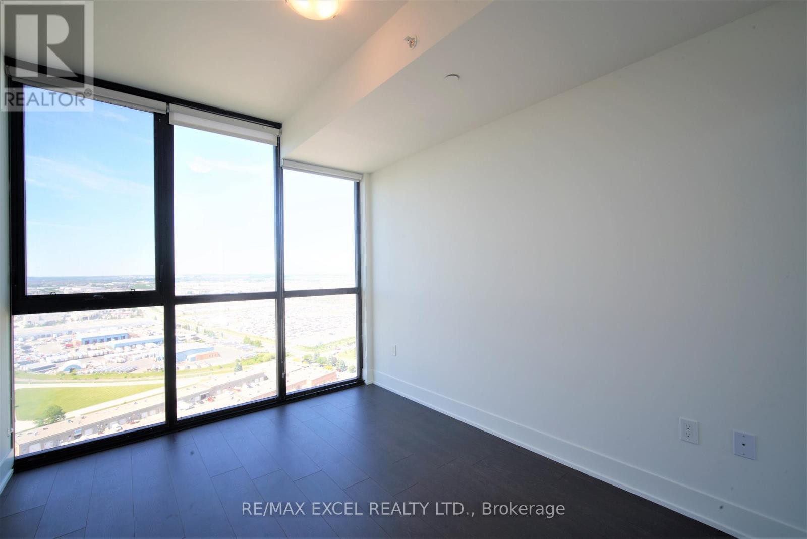 












2607 - 2908 HIGHWAY 7 ROAD

,
Vaughan (Concord),




Ontario
L4K1V5

