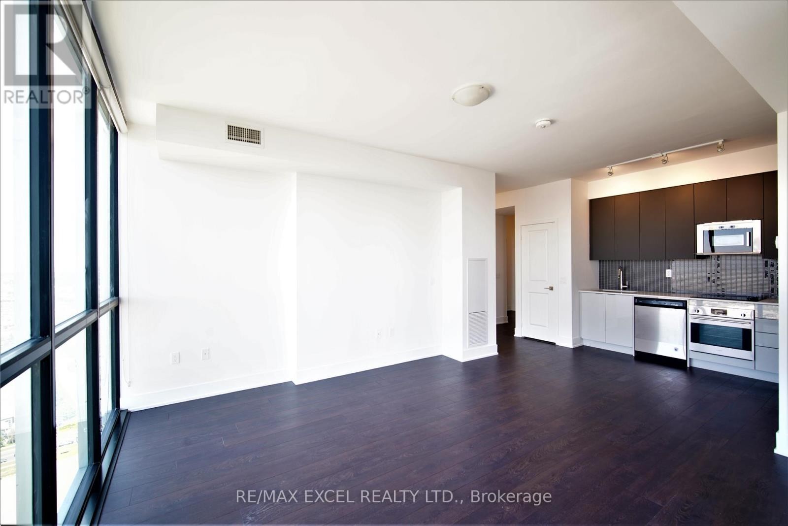 












2607 - 2908 HIGHWAY 7 ROAD

,
Vaughan (Concord),




Ontario
L4K1V5

