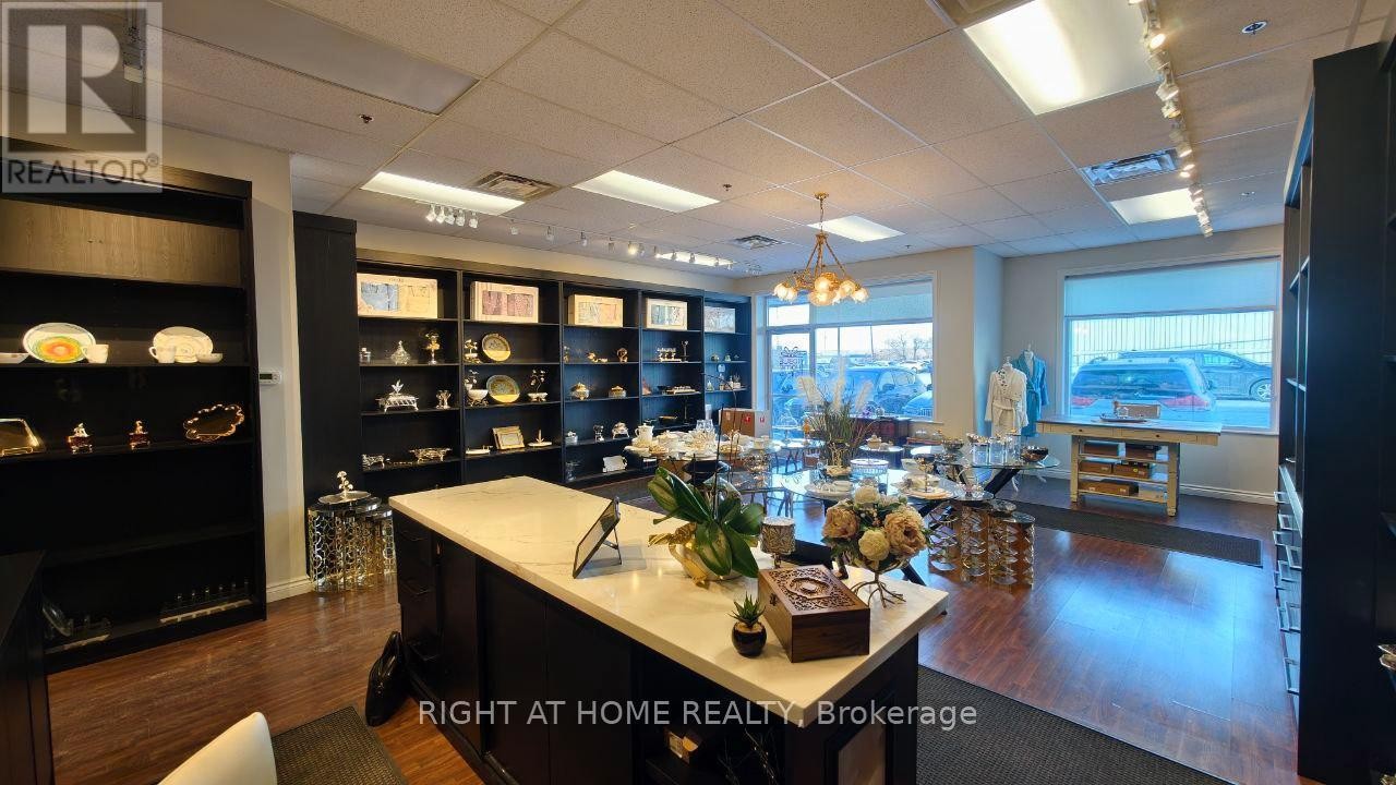 












4 - 8888 KEELE STREET

,
Vaughan (Concord),




Ontario
L4K2N2

