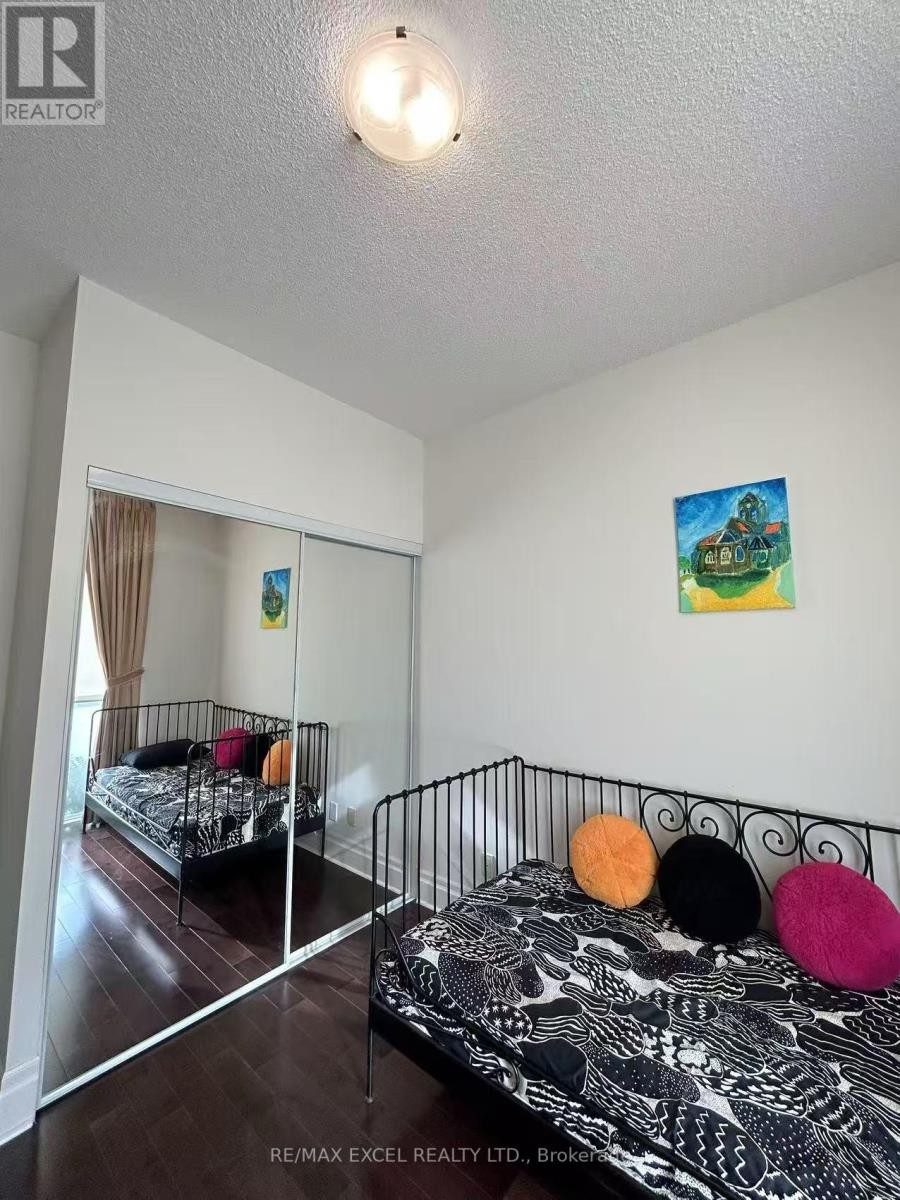 












110 - 1 UPPER DUKE CRESCENT

,
Markham (Unionville),




Ontario
L6G0B6

