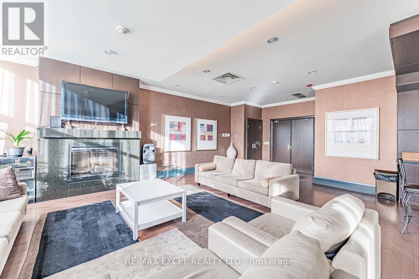 












110 - 1 UPPER DUKE CRESCENT

,
Markham (Unionville),




Ontario
L6G0B6

