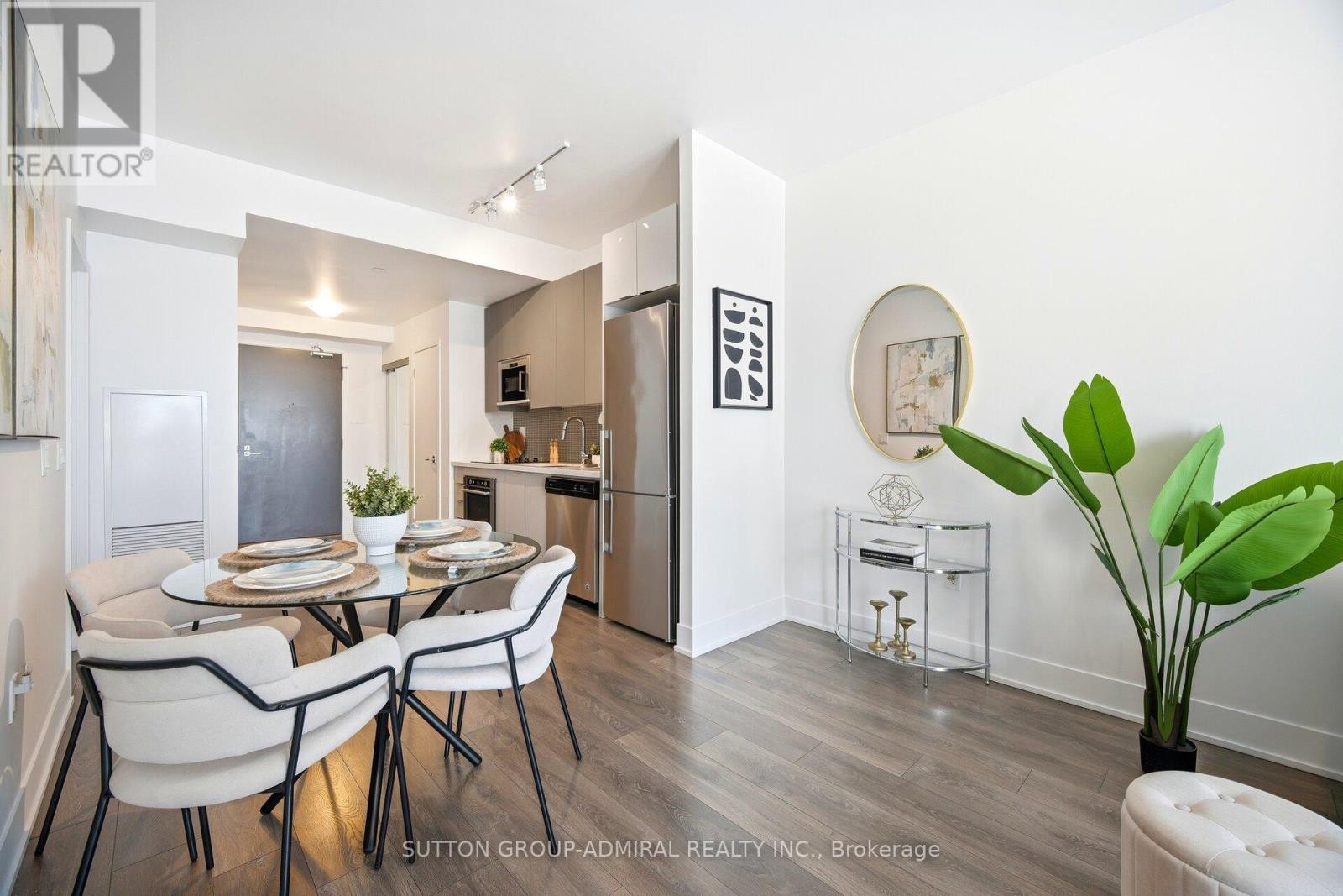 












2908 HIGHWAY 7

,
Vaughan (Concord),




Ontario
L4K0K5

