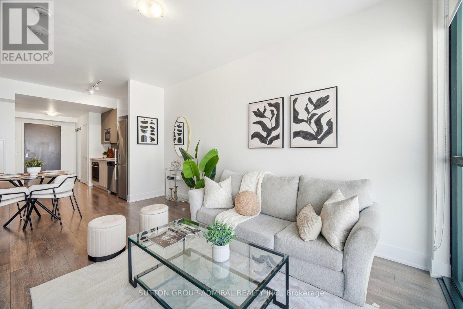 












2908 HIGHWAY 7

,
Vaughan (Concord),




Ontario
L4K0K5

