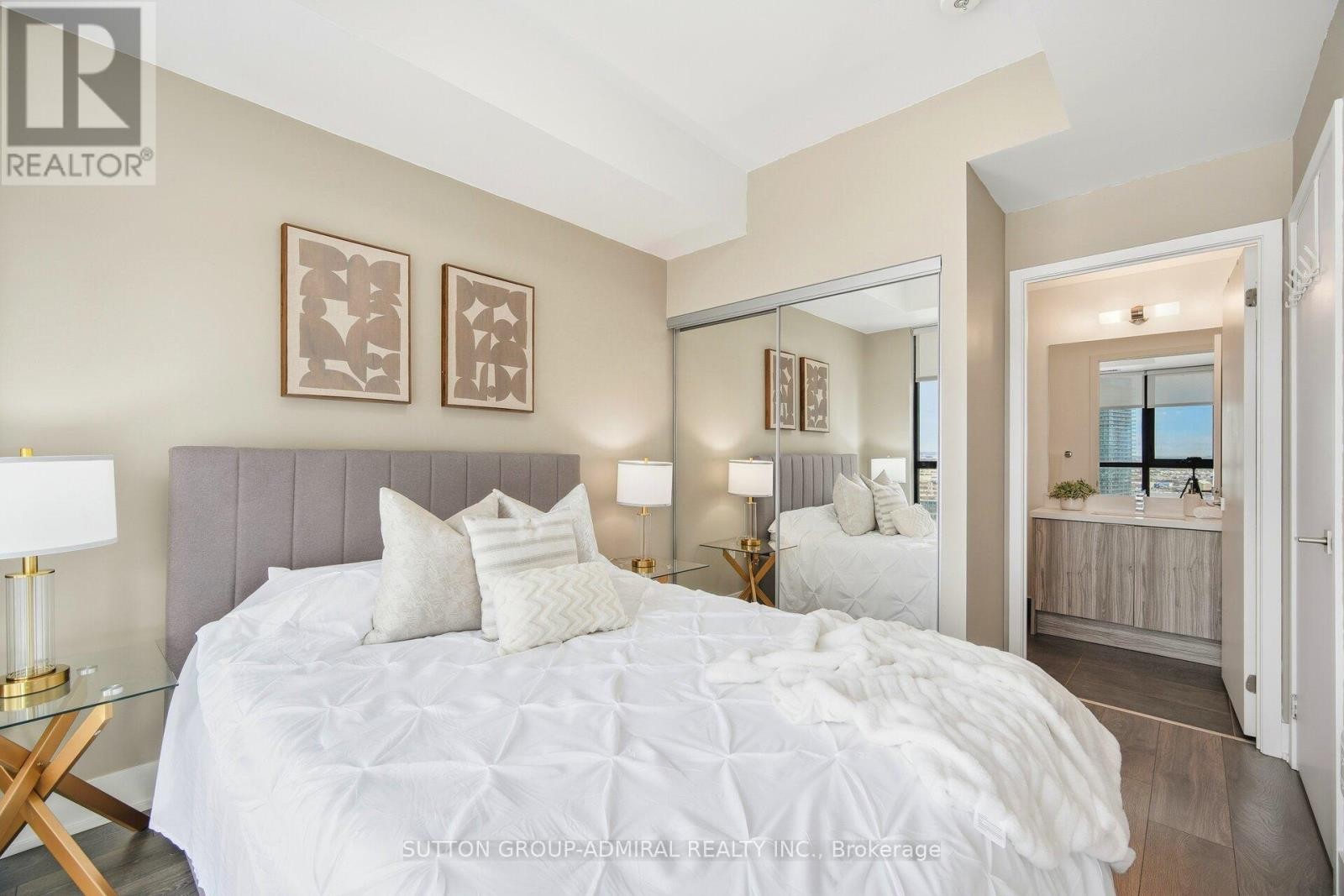 












2908 HIGHWAY 7

,
Vaughan (Concord),




Ontario
L4K0K5

