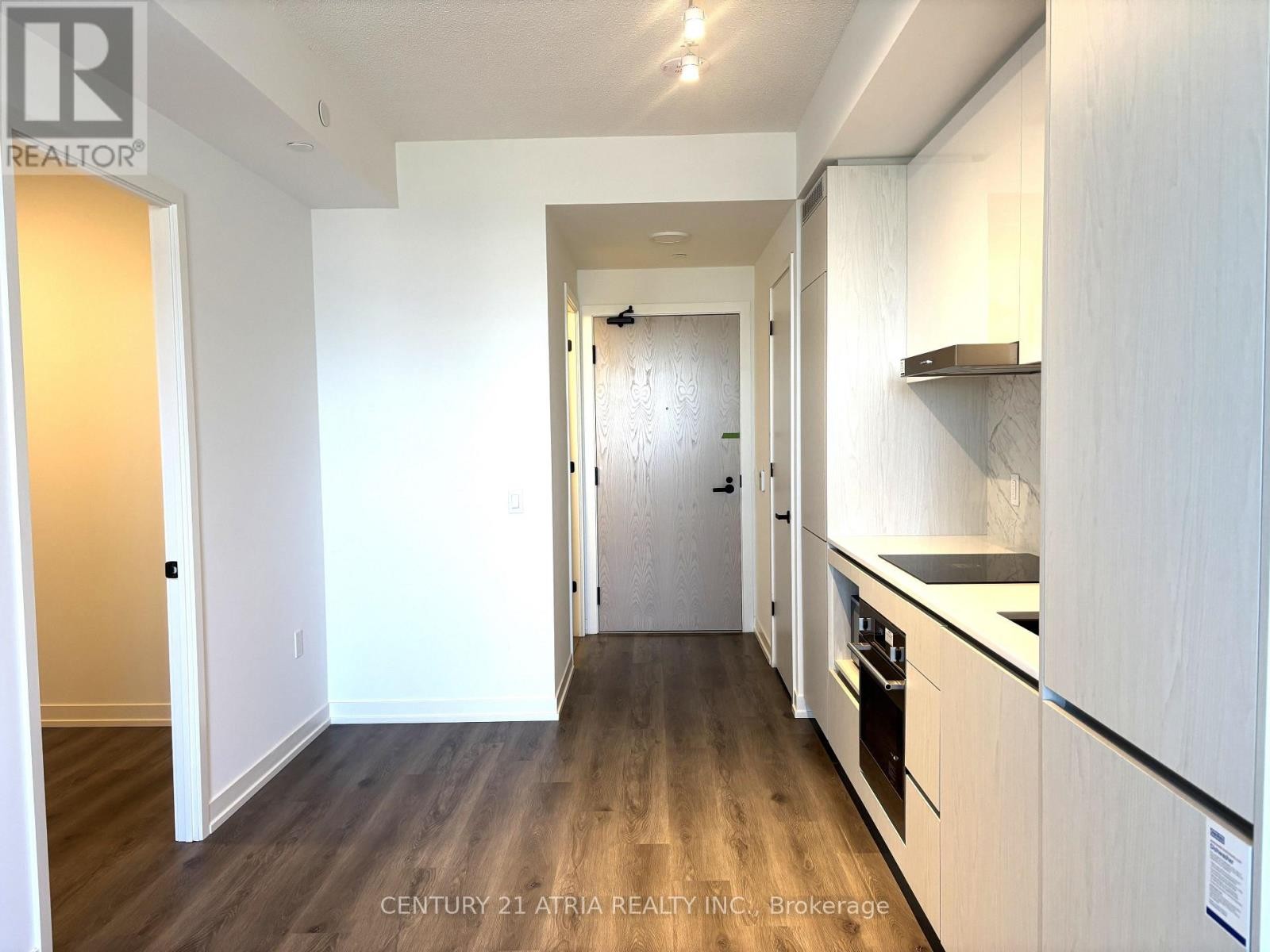 












4209 - 28 INTERCHANGE WAY

,
Vaughan (Vaughan Corporate Centre),




Ontario
L4K0P8

