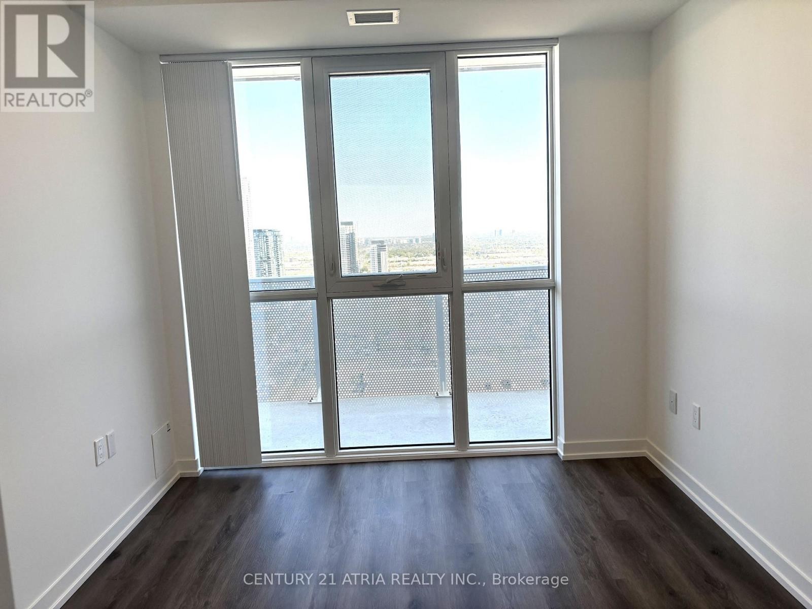 












4209 - 28 INTERCHANGE WAY

,
Vaughan (Vaughan Corporate Centre),




Ontario
L4K0P8

