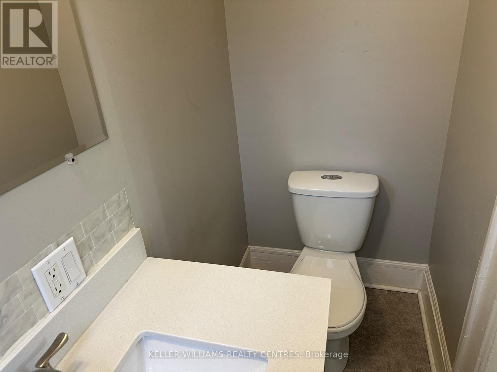 












173 PROSPECT STREET

,
Newmarket (Gorham-College Manor),




Ontario
L3Y3T7

