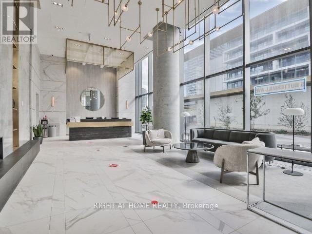 












4905 - 5 BUTTERMILL AVENUE

,
Vaughan (Vaughan Corporate Centre),




Ontario
L4K0T5

