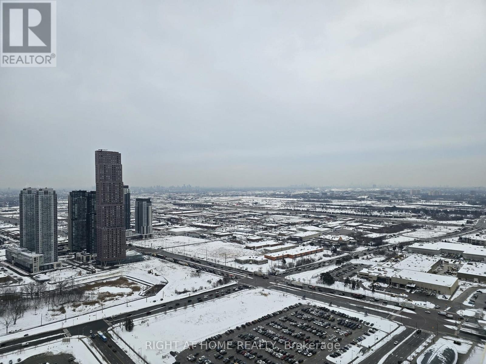 












4905 - 5 BUTTERMILL AVENUE

,
Vaughan (Vaughan Corporate Centre),




Ontario
L4K0T5

