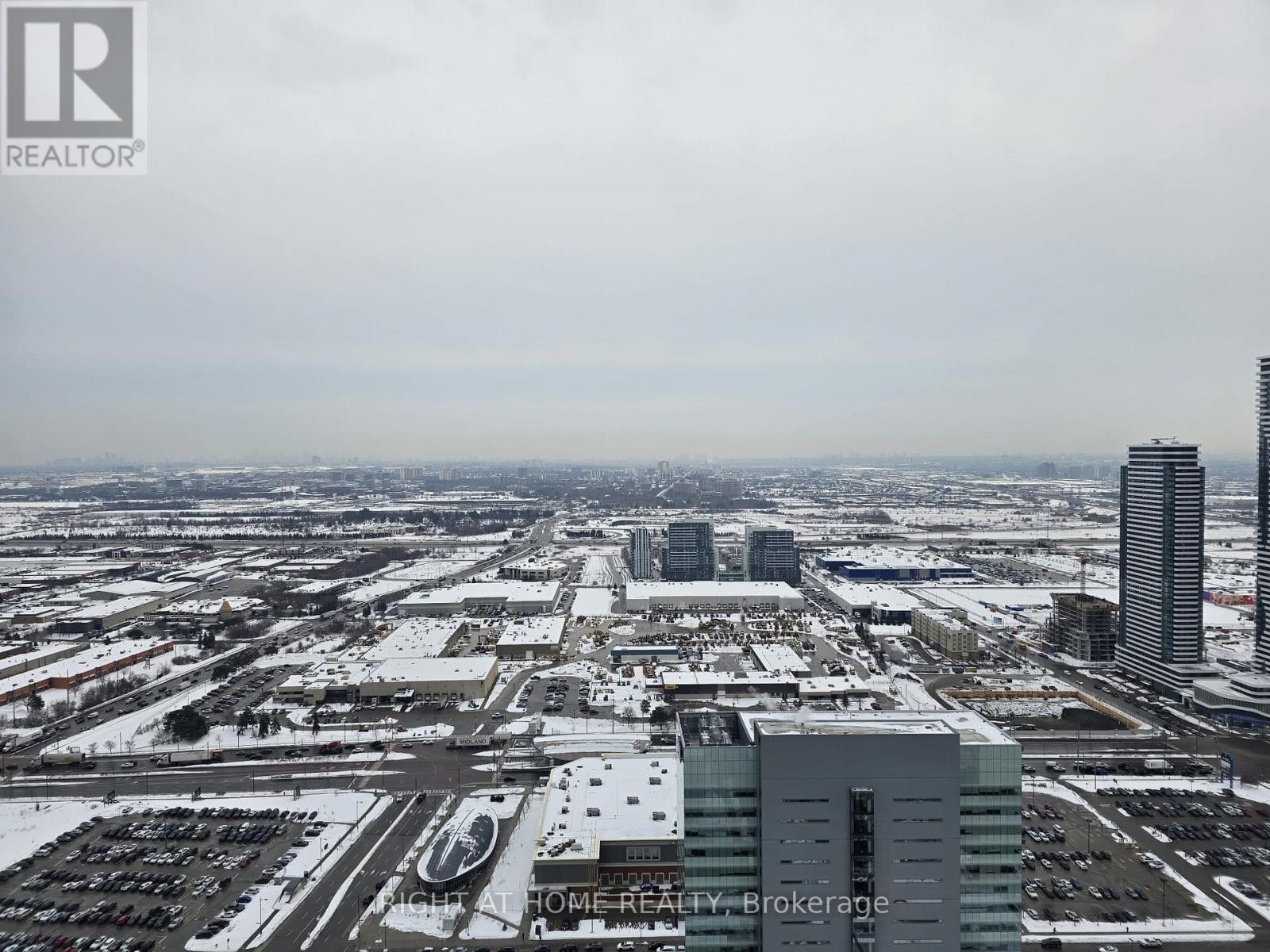 












4905 - 5 BUTTERMILL AVENUE

,
Vaughan (Vaughan Corporate Centre),




Ontario
L4K0T5

