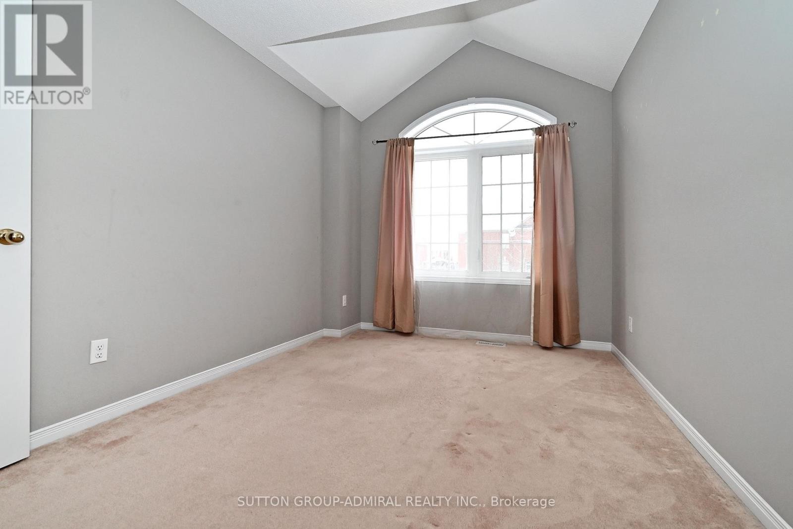 












41 BIG HILL CRESCENT

,
Vaughan (Patterson),




Ontario
L6A4S1

