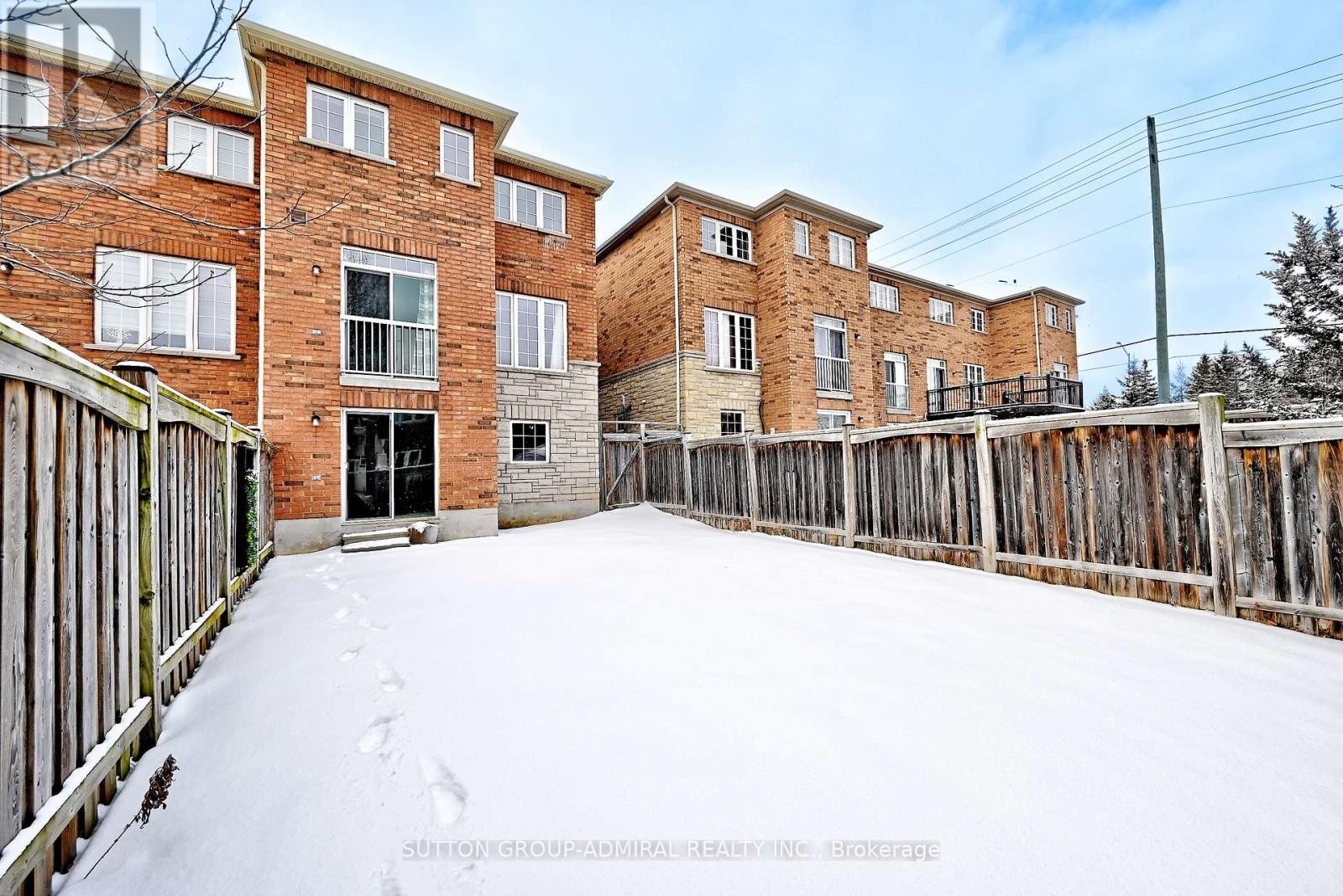 












41 BIG HILL CRESCENT

,
Vaughan (Patterson),




Ontario
L6A4S1

