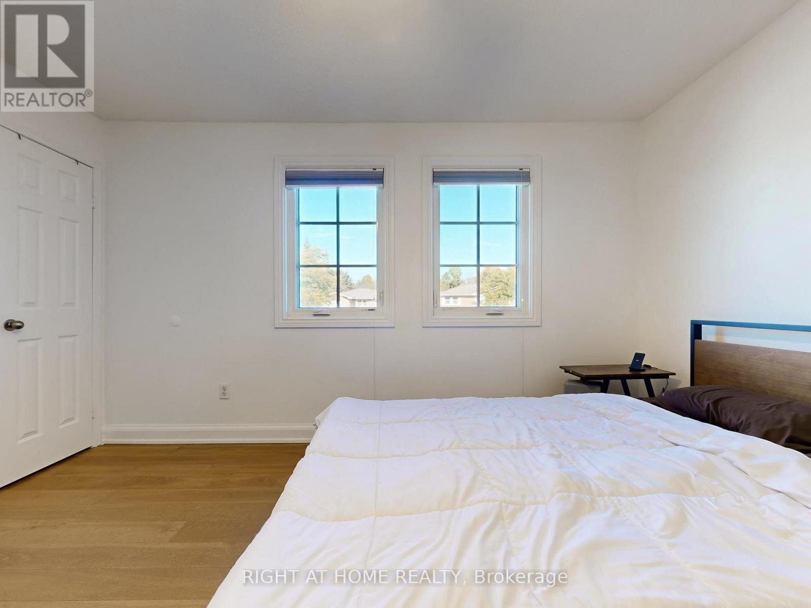 












828 LESLIE VALLEY DRIVE

,
Newmarket (Huron Heights-Leslie Valley),




Ontario
L3Y7H3

