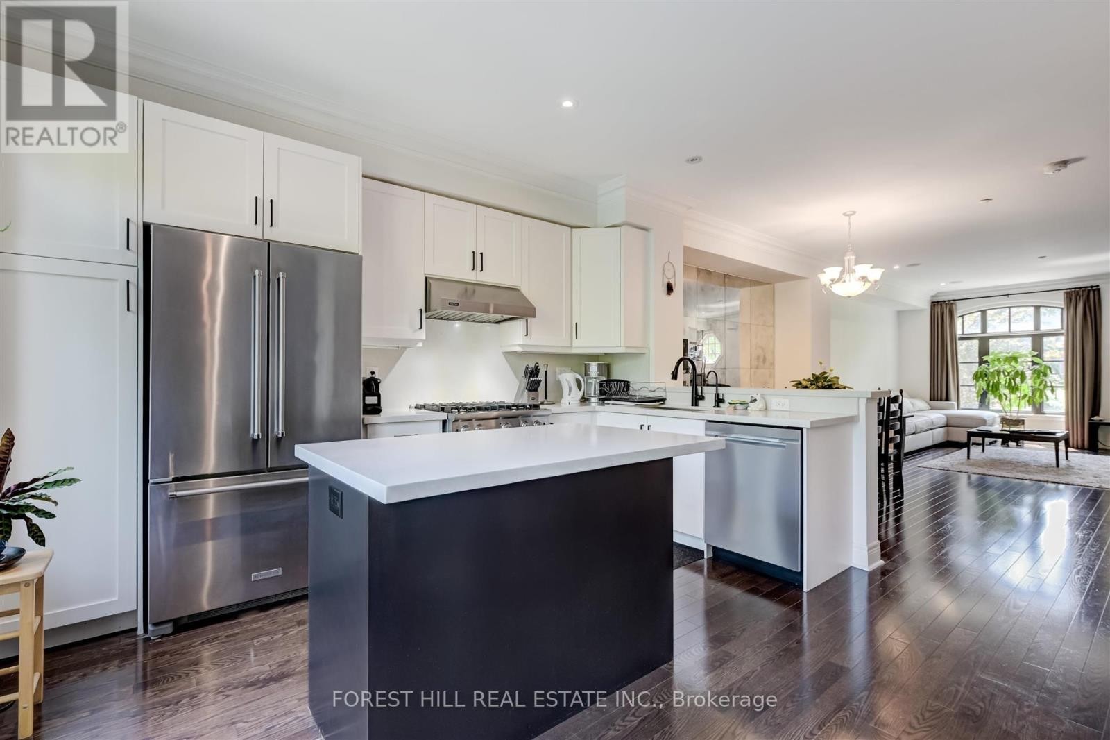 












111 POWSELAND CRESCENT

,
Vaughan (West Woodbridge),




Ontario
L4L0C5

