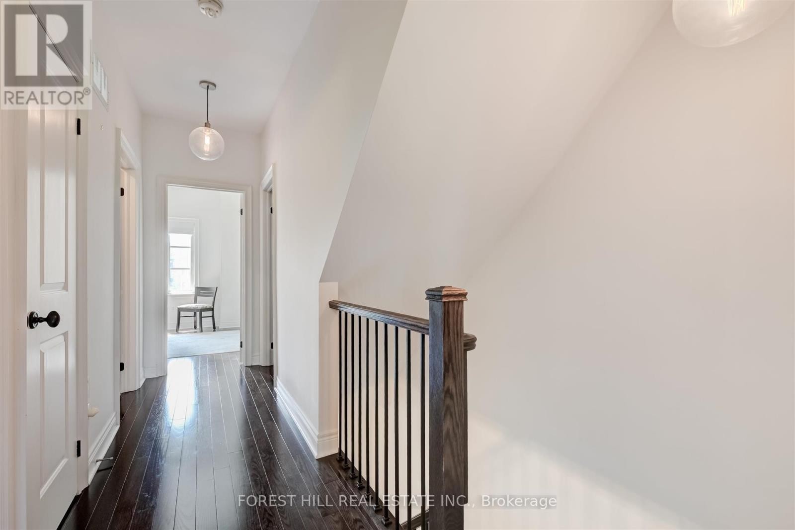 












111 POWSELAND CRESCENT

,
Vaughan (West Woodbridge),




Ontario
L4L0C5

