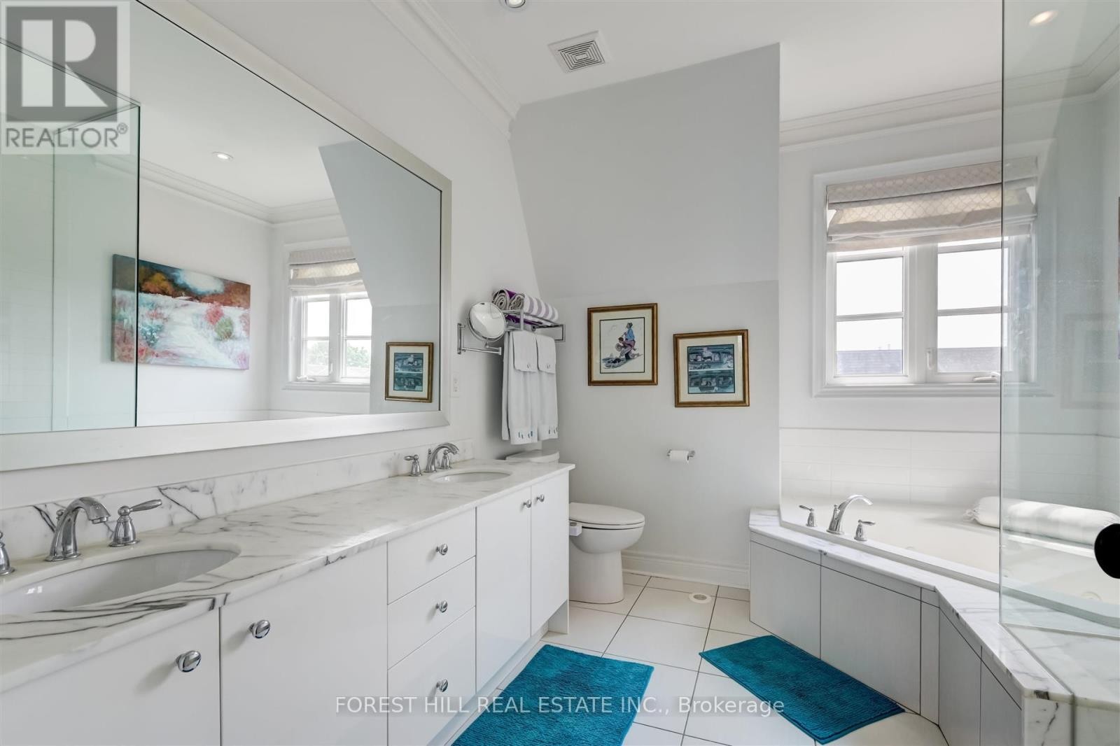 












111 POWSELAND CRESCENT

,
Vaughan (West Woodbridge),




Ontario
L4L0C5

