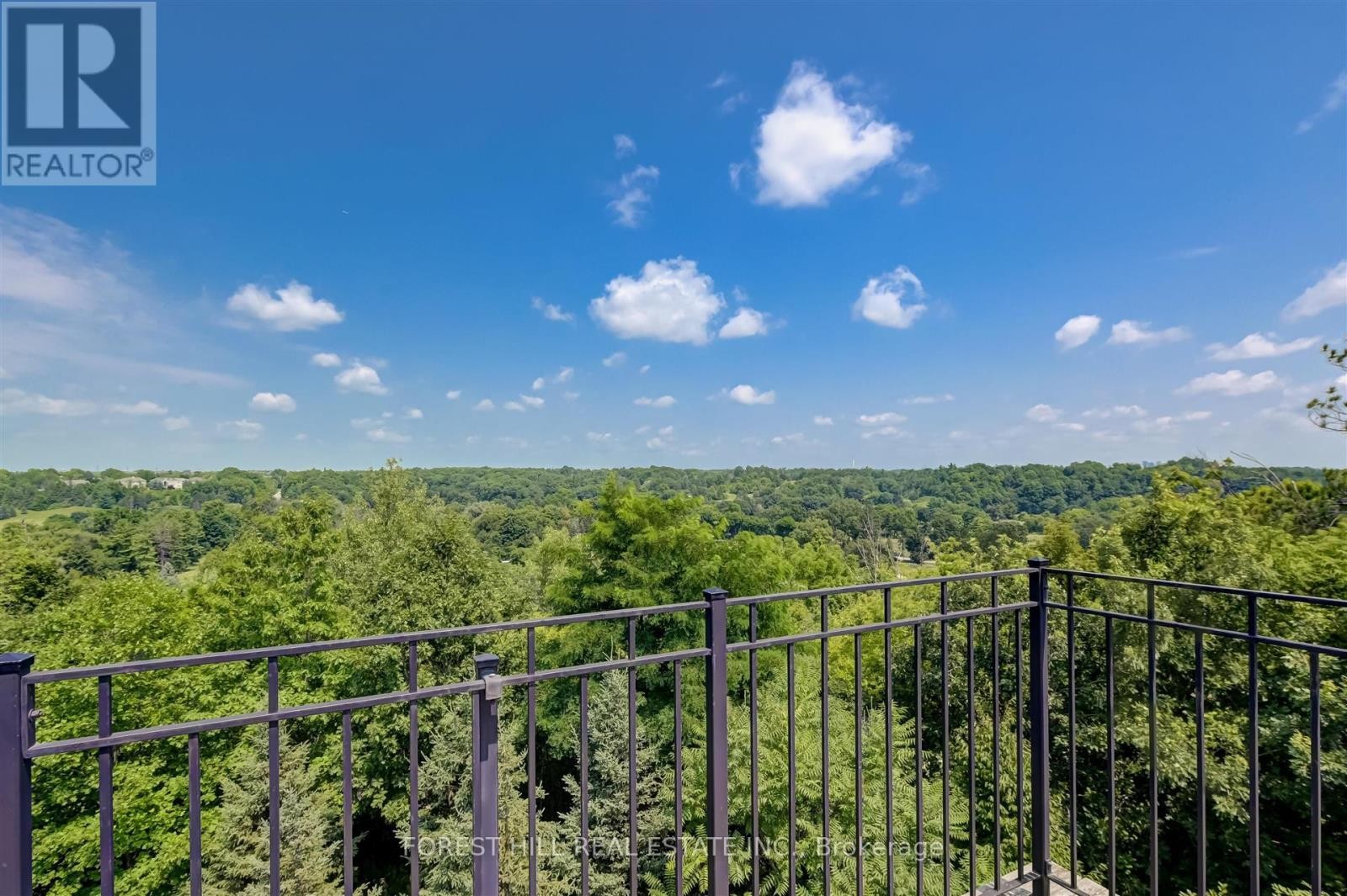 












111 POWSELAND CRESCENT

,
Vaughan (West Woodbridge),




Ontario
L4L0C5

