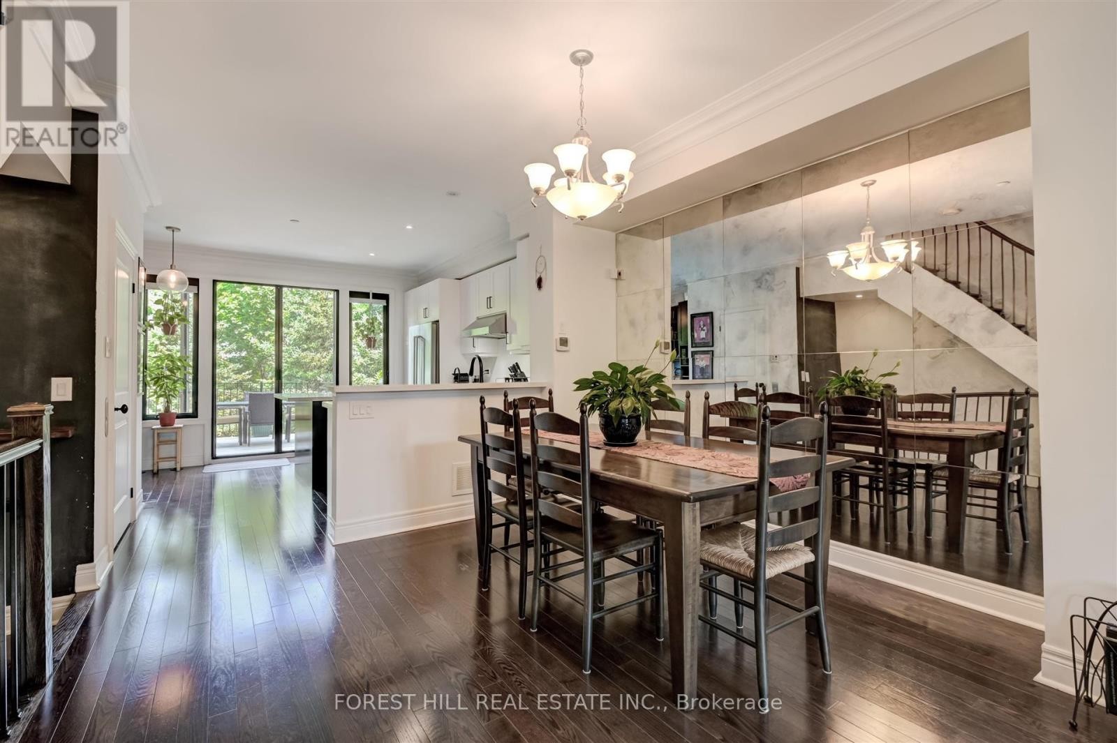 












111 POWSELAND CRESCENT

,
Vaughan (West Woodbridge),




Ontario
L4L0C5

